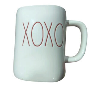 Rae Dunn Magenta XOXO Mug